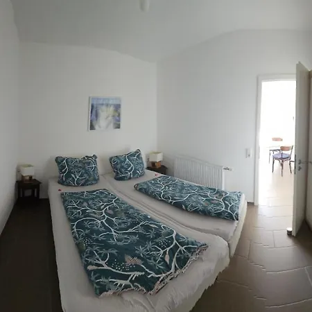 Louise Apartment Kinderbeuern